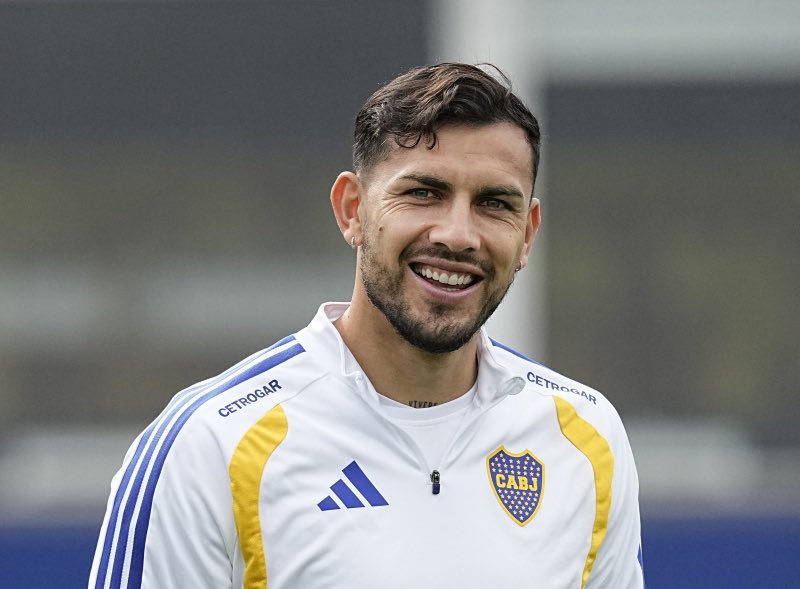 BOCA3279's tweet photo. Leandro #Paredes titular esta tarde frente a Independiente en Avellaneda.
#Boca vs Independiente 17Hs.
Vía @luchocofano https://t.co/nkakpIons9