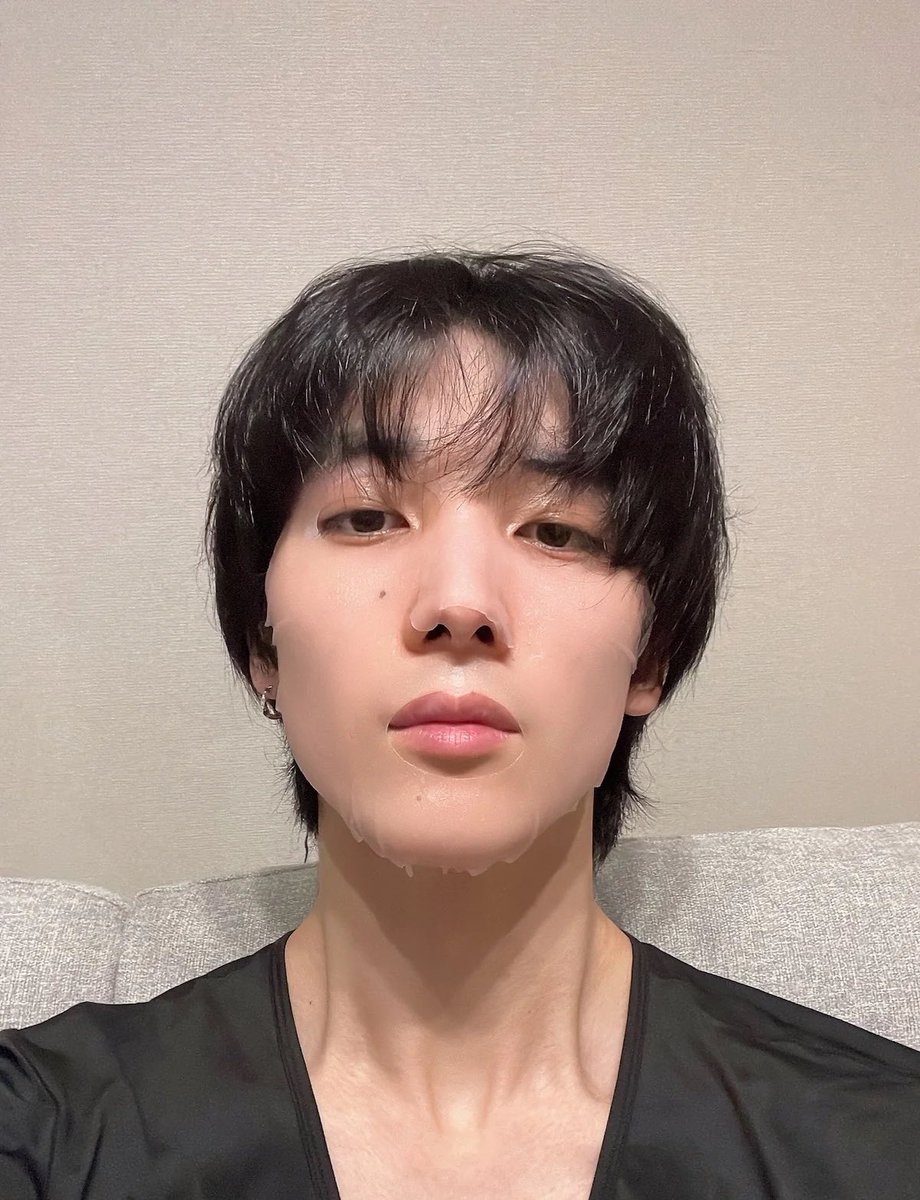 dansun_rev3's tweet photo. スキンケア中も見せてくれるすき四坂さん(ありがとう、MYBUZZBEAUTY他メンノン記事) https://t.co/RWBfM8YYoJ