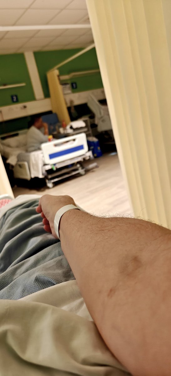 flaminhaystacks's tweet photo. They have decided to keep me in overnight again for further observations 

I am in a very bougie ward now https://t.co/5LEett7qVe