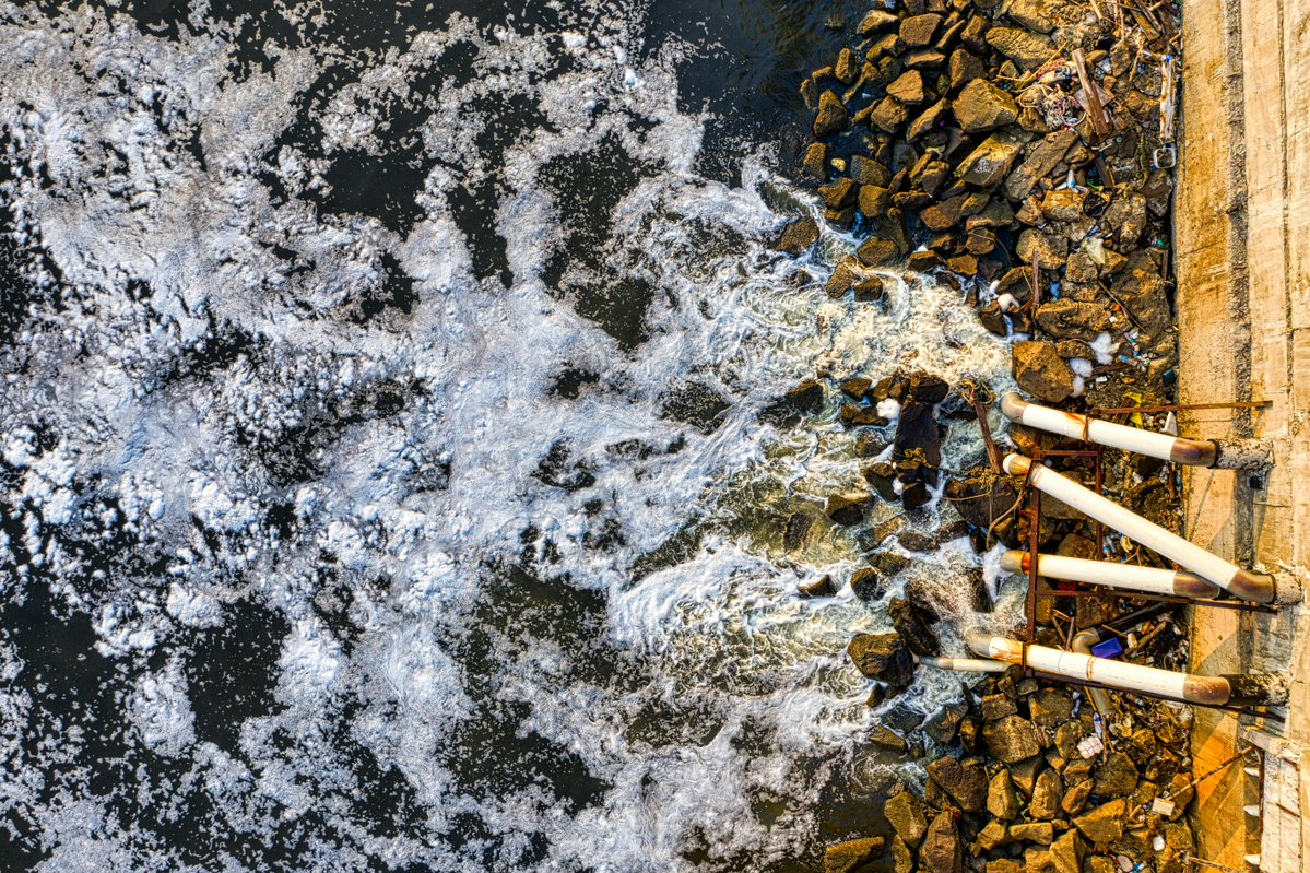 CanLightSource's tweet photo. High-salinity organic wastewater contains organic compounds and dissolved salts that can harm rivers, lakes, and wildlife. @UofRegina researchers are studying a promising new catalyst for treating this type of industrial wastewater. More: https://t.co/KNi0K2bulc
#ResearchInAction https://t.co/A6IQPzhvYJ