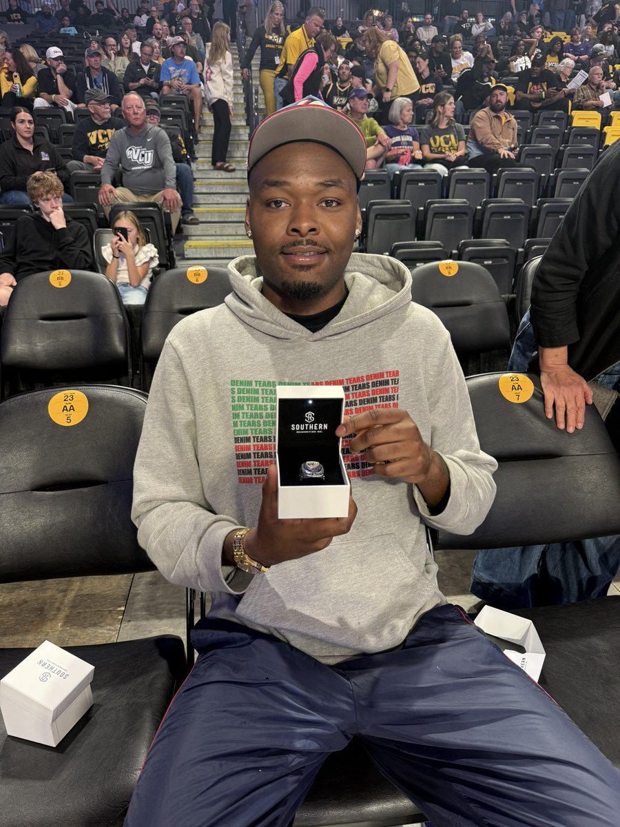 AwaddRadio's tweet photo. Your newest member of the Washington Go-Go and VCU A10 Champion Barry Evans #LetsGoVCU https://t.co/gN6lABq7jG