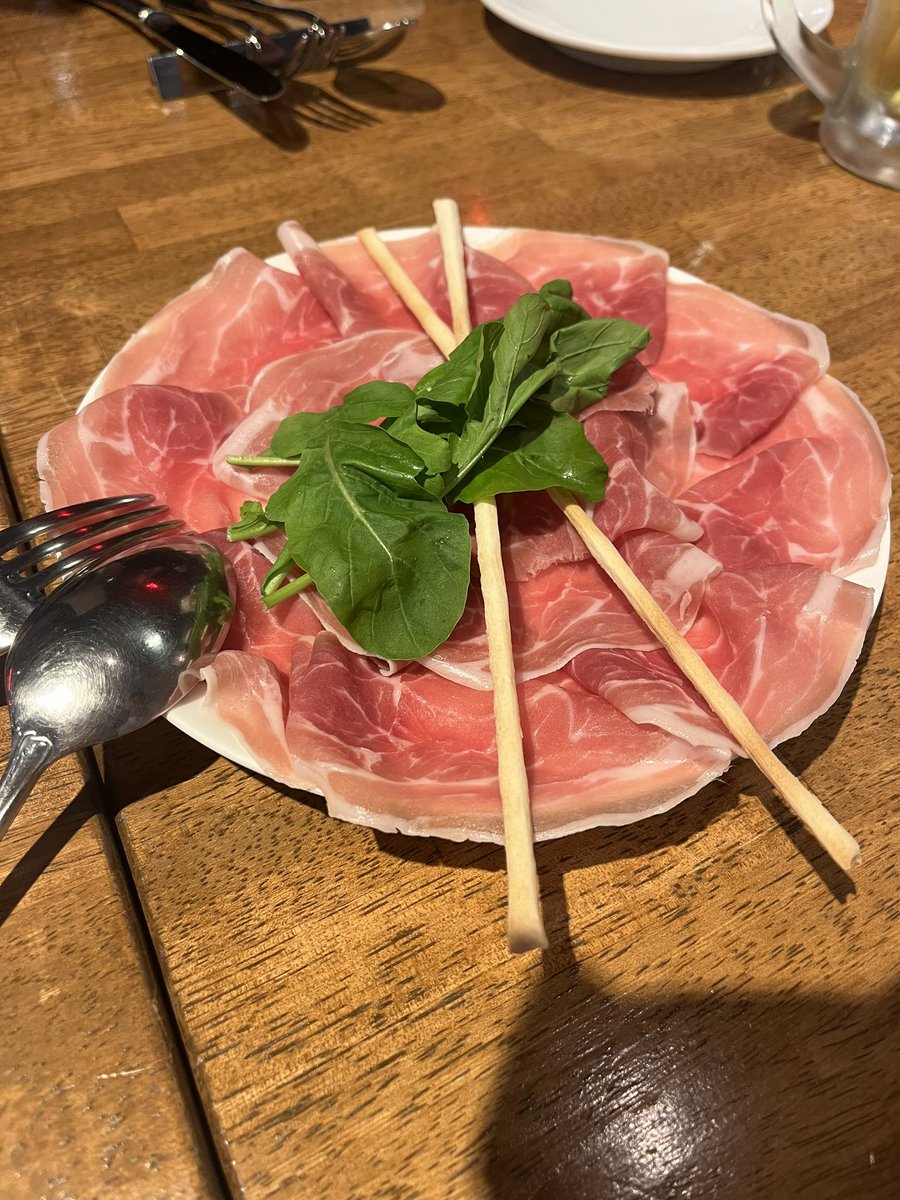 No2525251026's tweet photo. 今日で21歳になりました✨️✨️✨️
美味しいご飯この前連れて行ってもらった🌟
欲しリスからプレゼント待ってます🥹
これからも仲良くしてください‼️ https://t.co/LczsFt291X