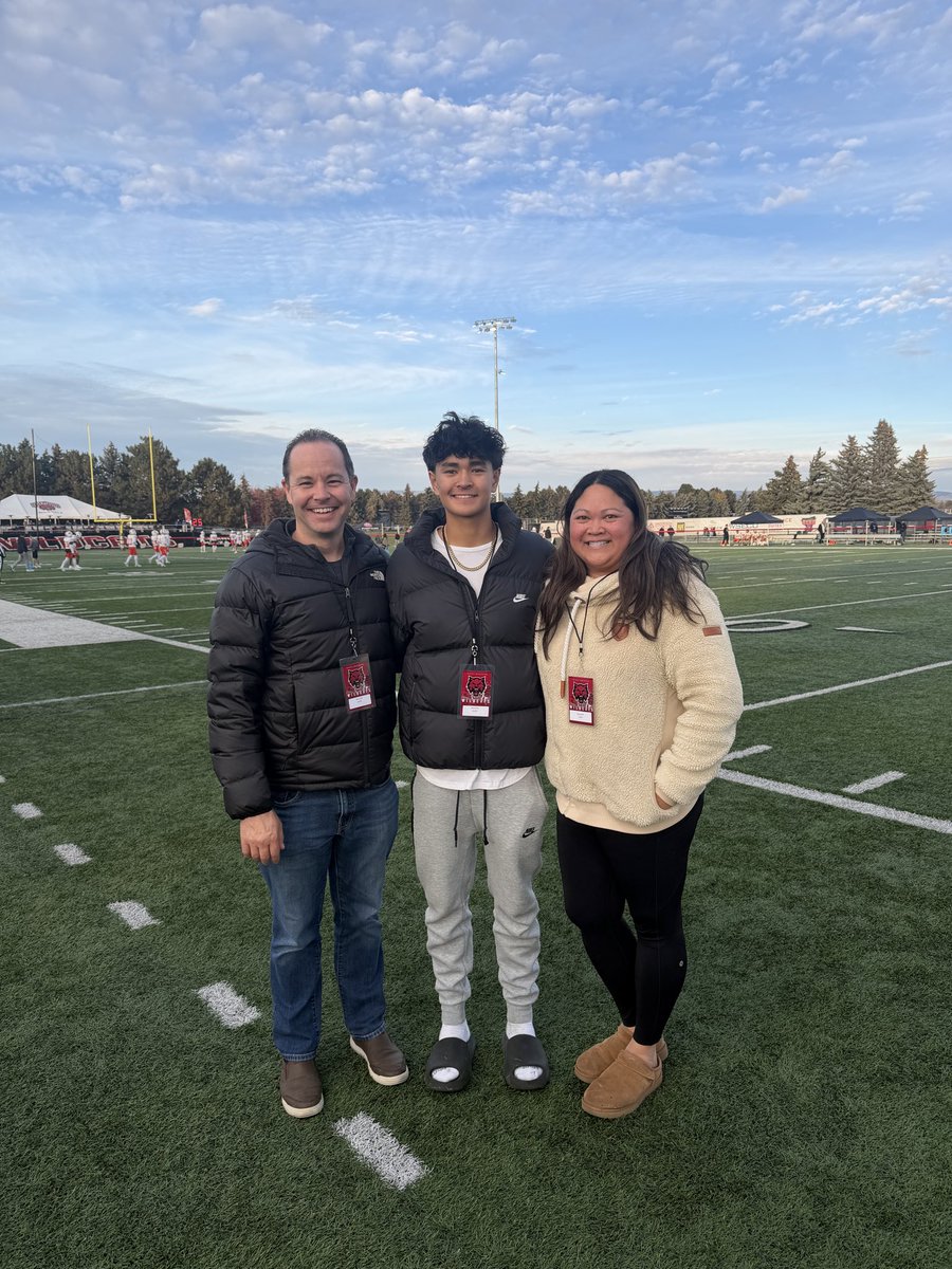 b_storm365's tweet photo. Thank you @CoachAnguayCWU and @CWUFB for an amazing visit! You guys are exactly the type of coaches I want to play for! https://t.co/QYlh6gDJbZ