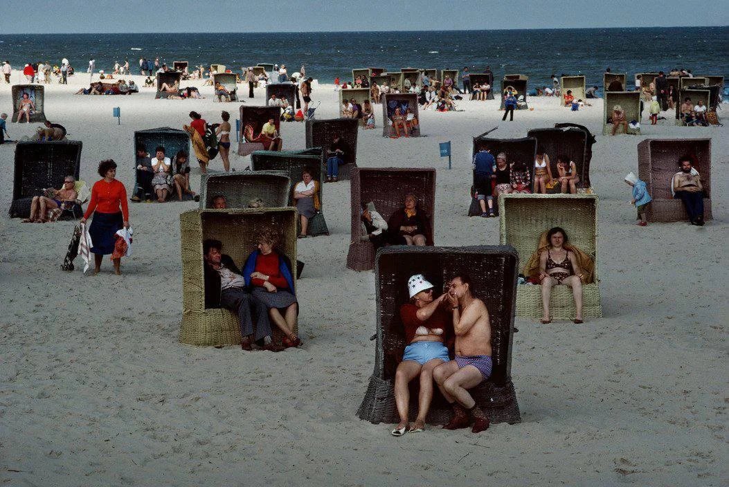 eastblocvisuals's tweet photo. Sopot, Poland, 1980s. https://t.co/Um4iY3OyLv