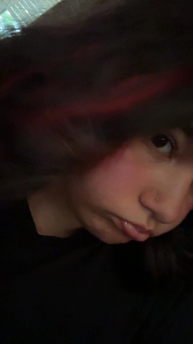 lucyta9d's tweet photo. You guys keep asking what I look like its on my page but here 
059dda0a2f4fe5c4116ec7b39587a6180a6f30b69433952bf93e1e51829d4e4926 https://t.co/9LcRO5tG49