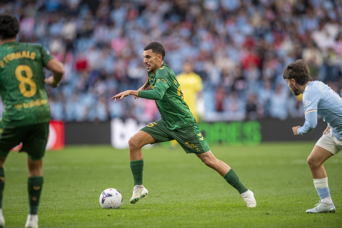 DaniCeballos46's tweet photo. Buen punto en un campo complicado. Cada vez con mejores sensaciones💚⚽️💪🏽 https://t.co/L9zmxswEu6