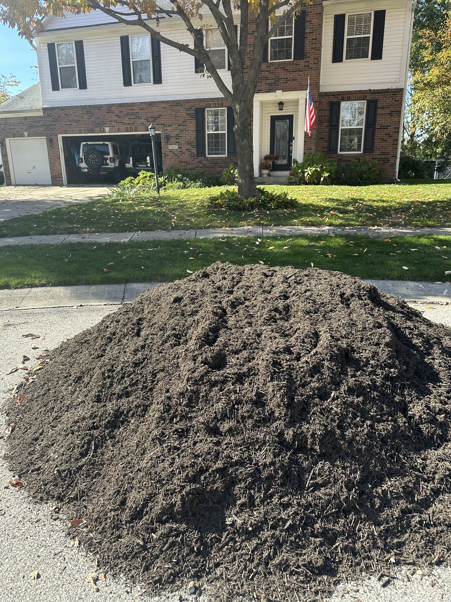 Crobb88's tweet photo. @TeresaMankin26 Too late. Mulch delivered and fall flowers need planted. https://t.co/1lS6ngpuq7