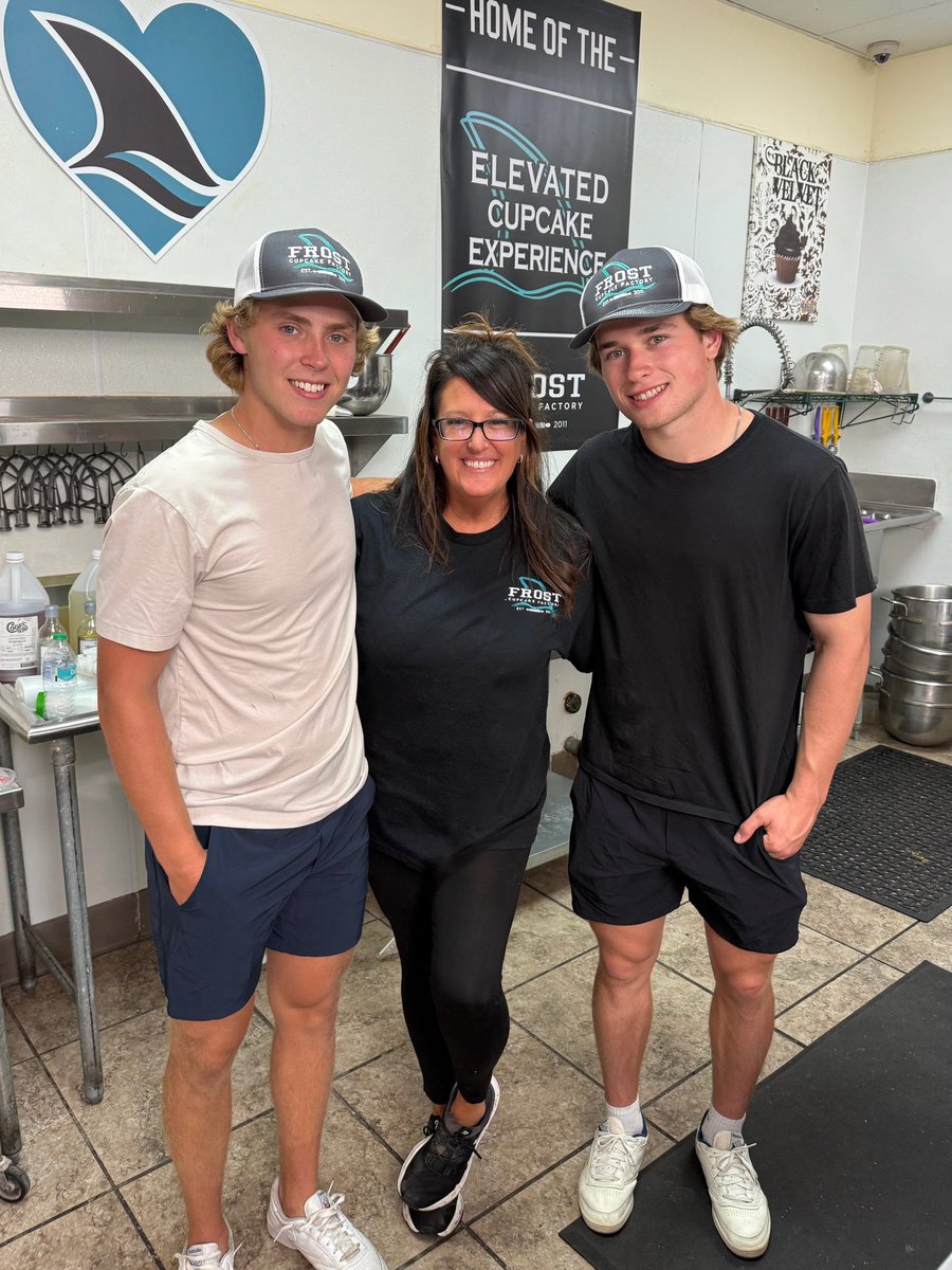 willmackarchive's tweet photo. New photos of Will and Mack during the Elevated Cupcake Experience! https://t.co/trJ3ziVV8Y