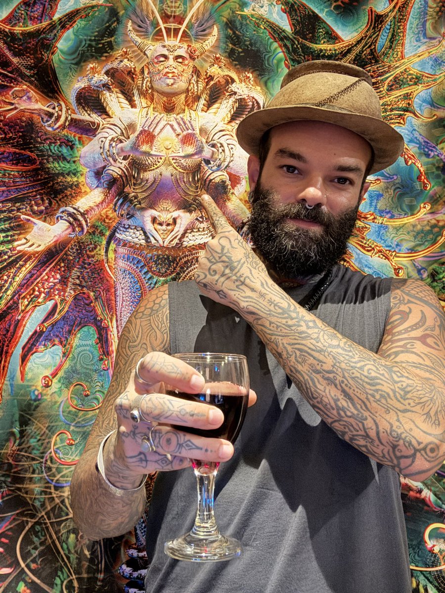 outpsyd_lab's tweet photo. Tonight, we celebrate. 🍷🦋❤️

Butterfly FX is officially part of @comfydevil ’s collection! 😈

Such an honor. A dream come true. Truly grateful. 🖤🙏 https://t.co/OwG2GHbpoL