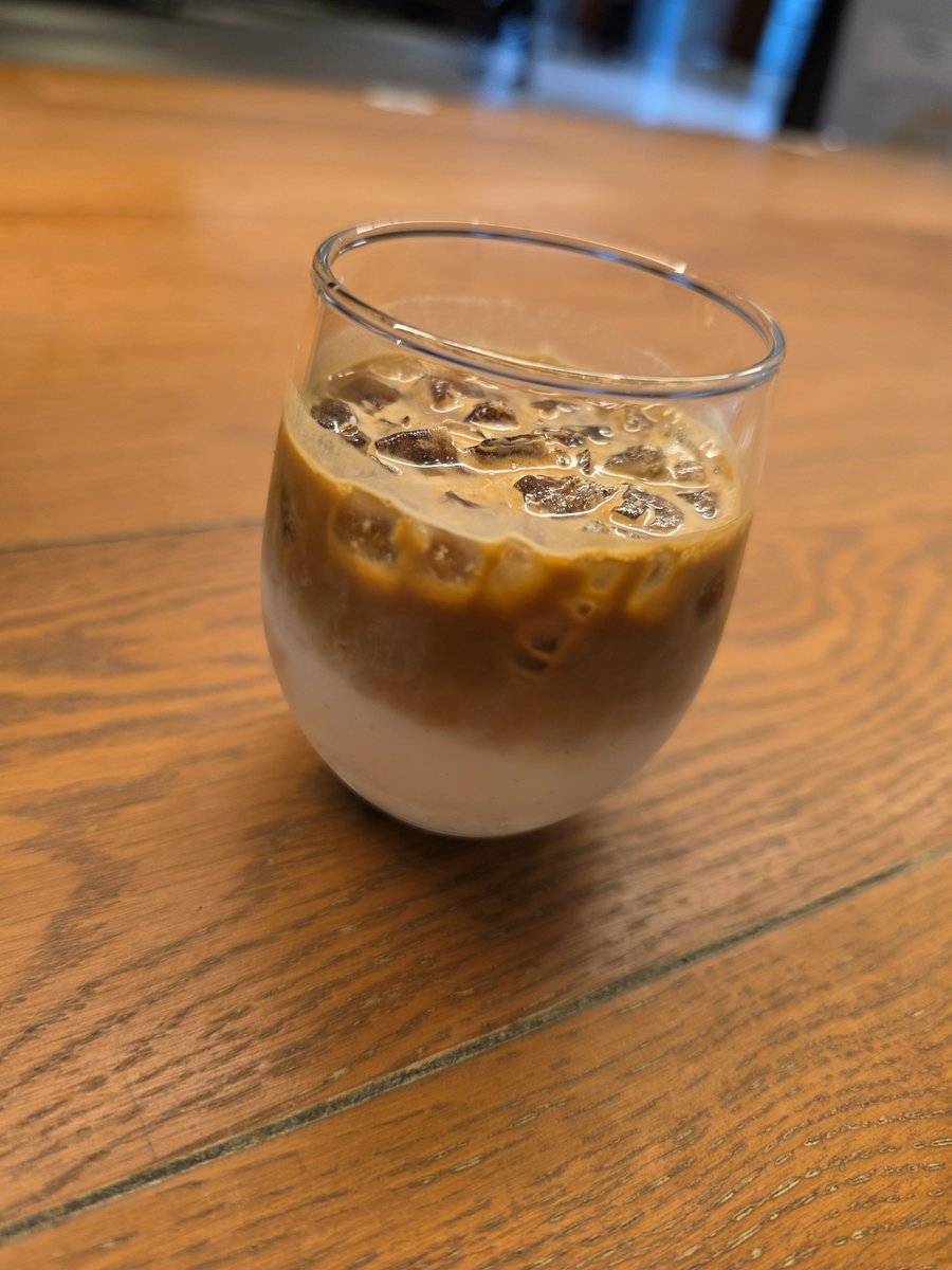kanadee_coffee's tweet photo. 早く着きすぎた https://t.co/mO1zV6eMJX