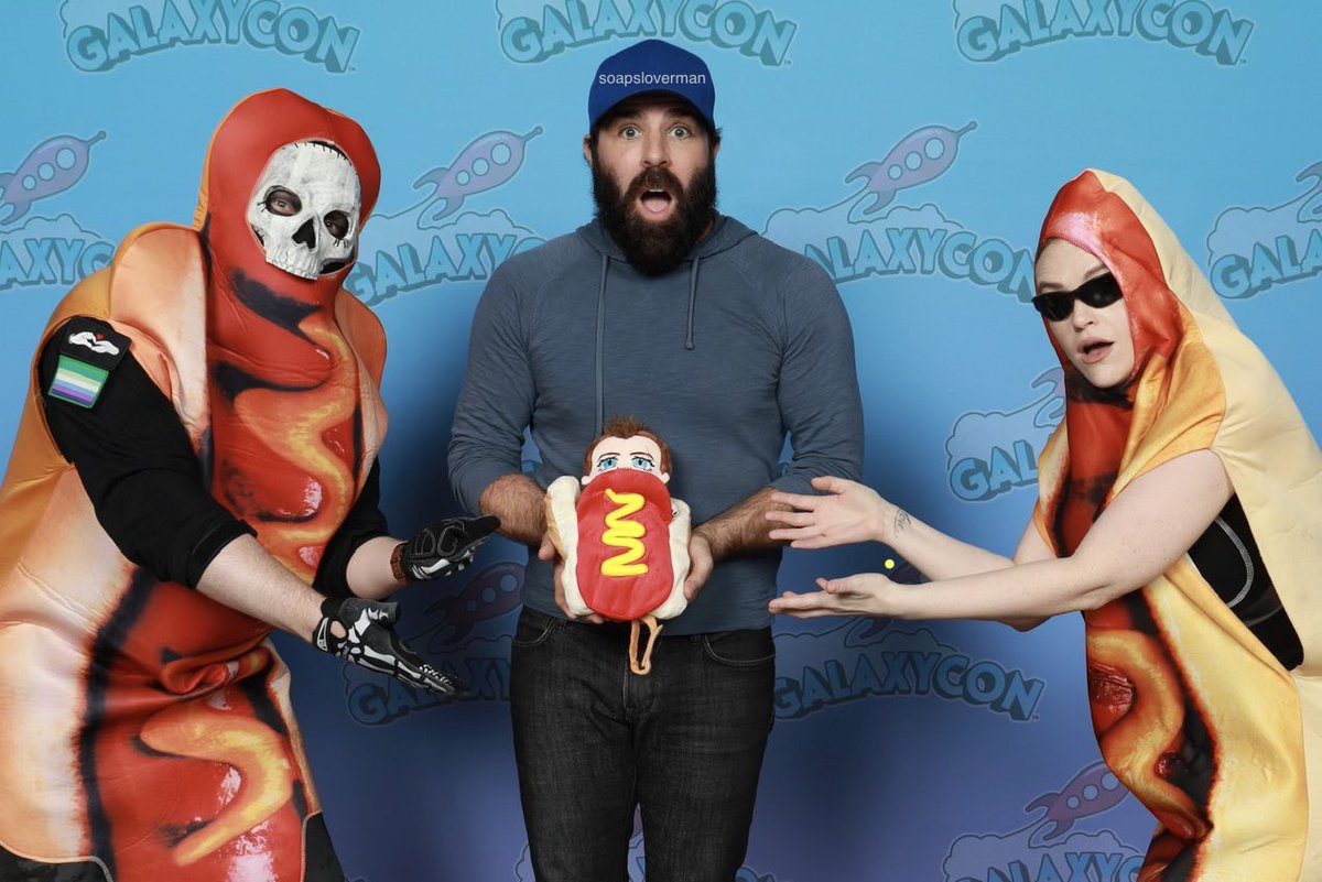 soapsloverman's tweet photo. 🌭HOT DAWG! 🌭 #neilellice #soapmactavish https://t.co/bCGZ3zJUnE