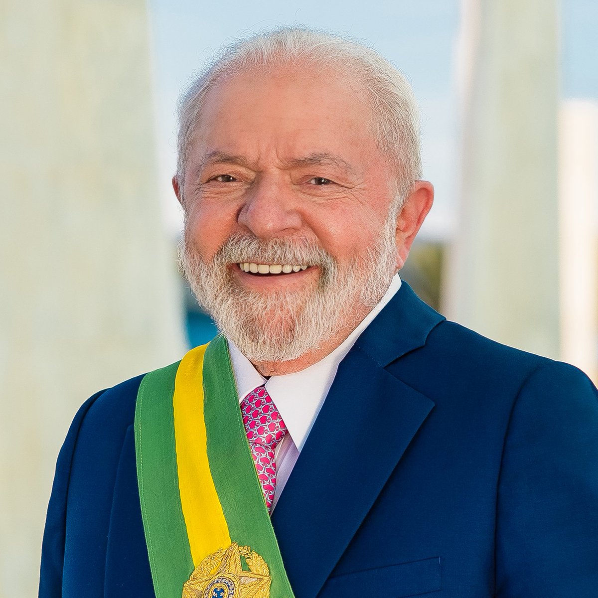 poptime's tweet photo. 🚨⭐ AGORA: Lula acaba de cravar +1 MILHÃO de votos a mais que Flávio Bolsonaro, com 60% das urnas apuradas. https://t.co/sNaPRWNGA2