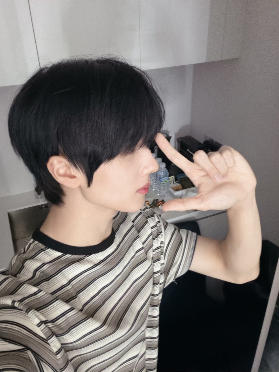 JisungGlobal's tweet photo. [🐹🫧] 261026 #JISUNG #지성 #박지성 

“📸+4”
“Practicing taking selcas” https://t.co/MN1Dv7r0oP