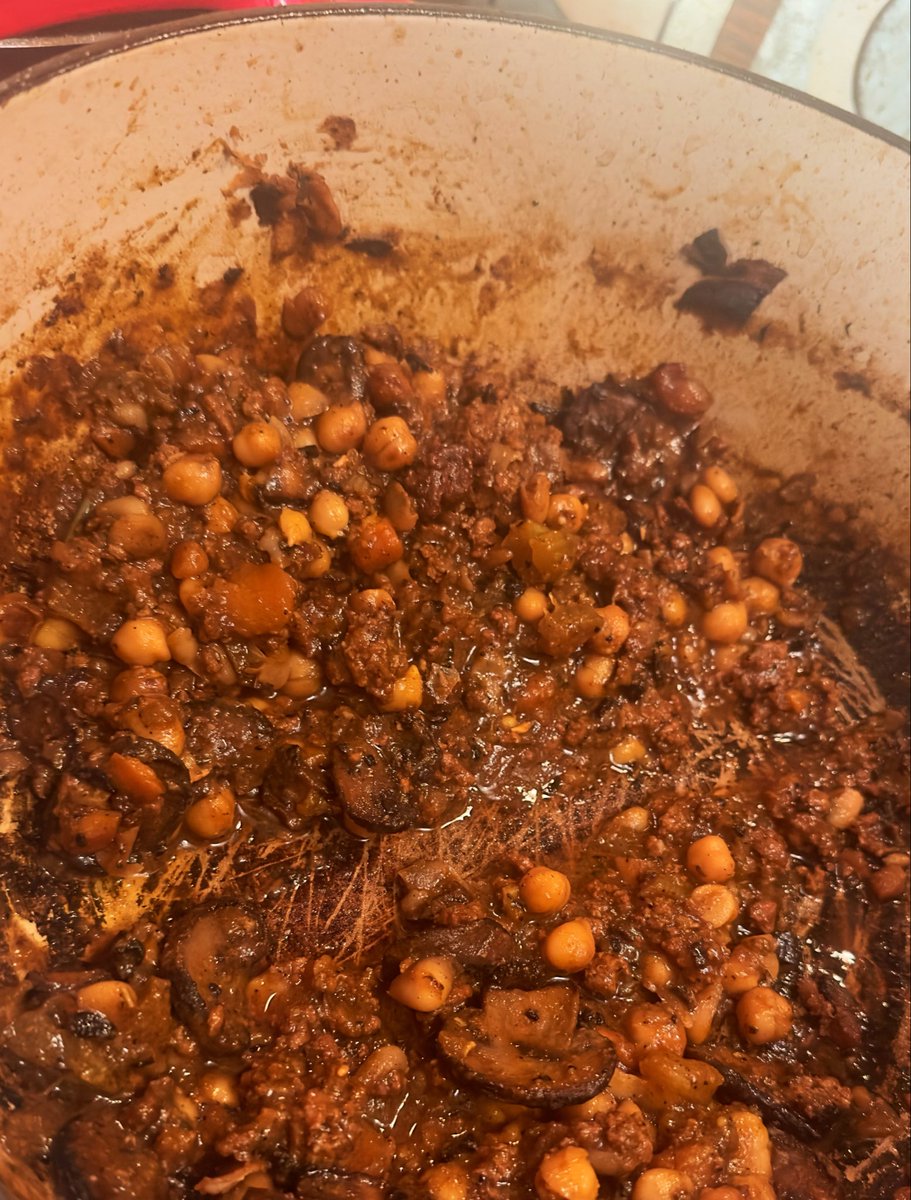 RayKump's tweet photo. Y’all acting like cooking is so hard, I made this in an hour, it’s got beef, chick peas, cantolini beans or whatever, mushrooms, everything you need. Start living your life, don’t let your life live you. https://t.co/qCb8NmWiRw