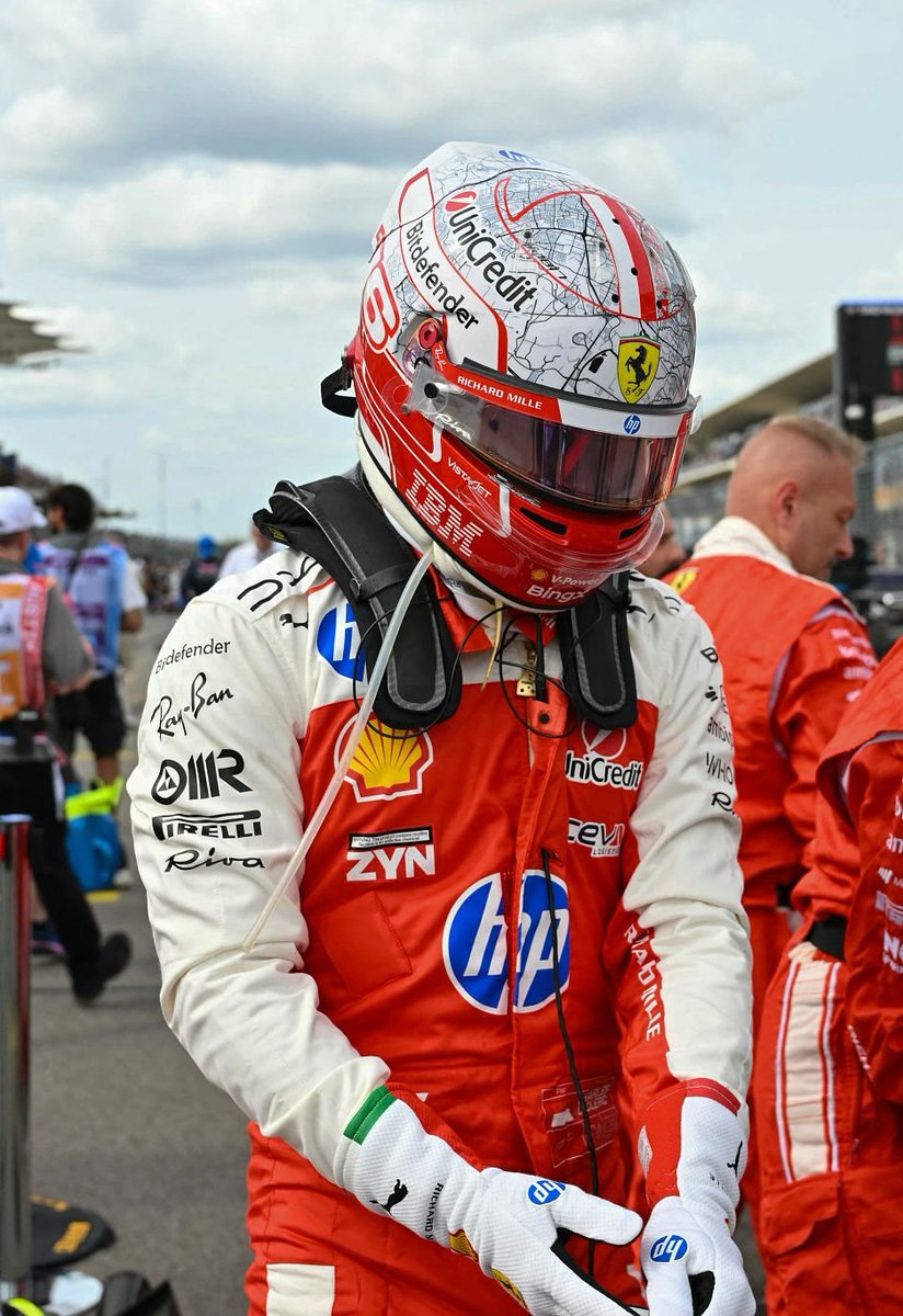 leclercsletters's tweet photo. charles on the grid ✨🤍 https://t.co/HZv0j95Yu8