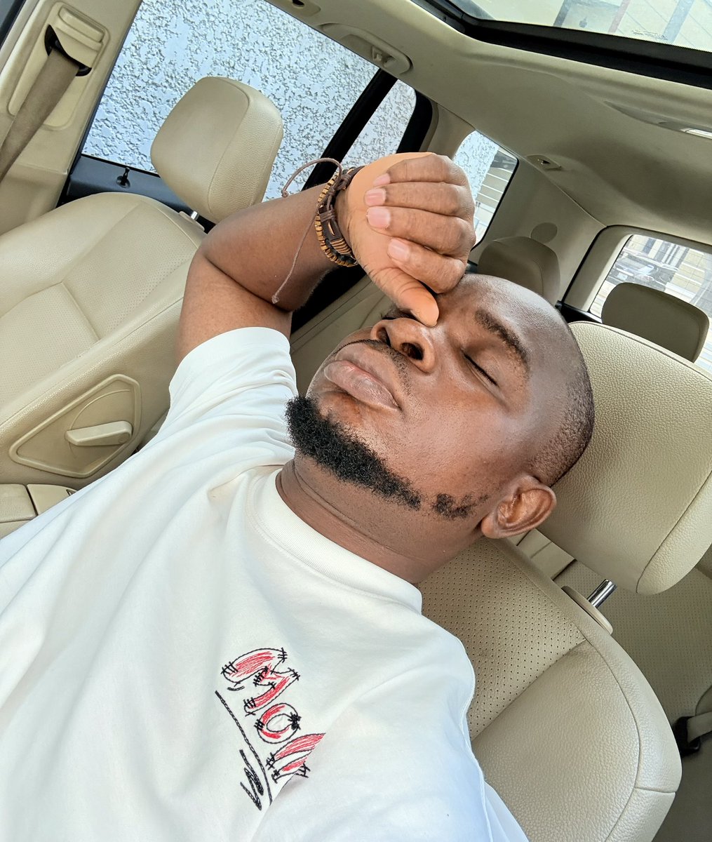 connectwithtola's tweet photo. Manchester United, why? https://t.co/MZM2qCFvnR