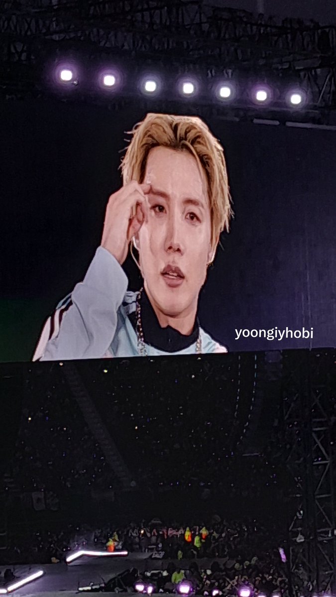 yoongiyhobi's tweet photo. que cara tenía no https://t.co/evWSEY6v77