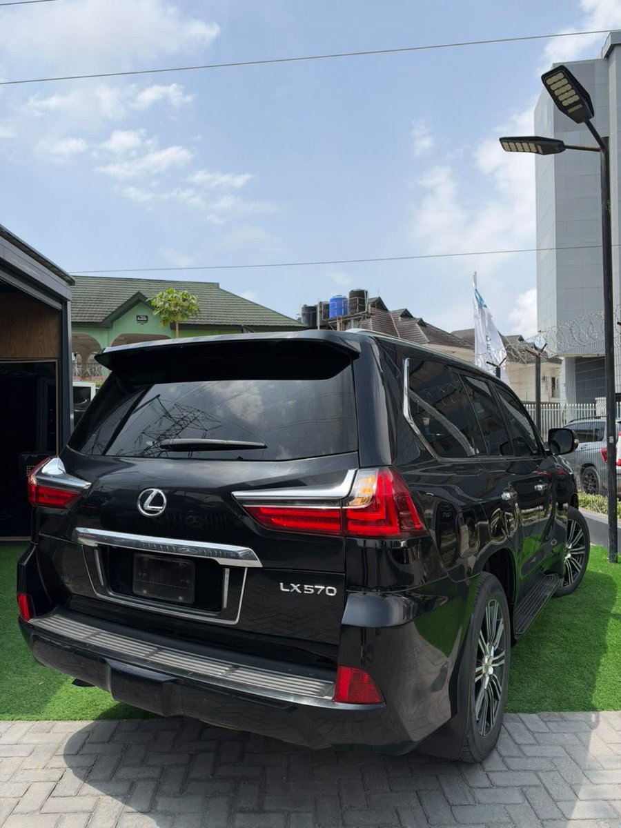 dandgautosabj's tweet photo. Slightly used 2020 LX 570 fullest option
Brand:Lexus
Price:#105M💰
Custom Duty:✅
Nationwide Delivery:✔
Whatsapp/call:08075158161

#abuja #viral #trending #exploremore #lagos #naijacommunity #abujatwittercommunity #foryou https://t.co/E5D24h8c4T