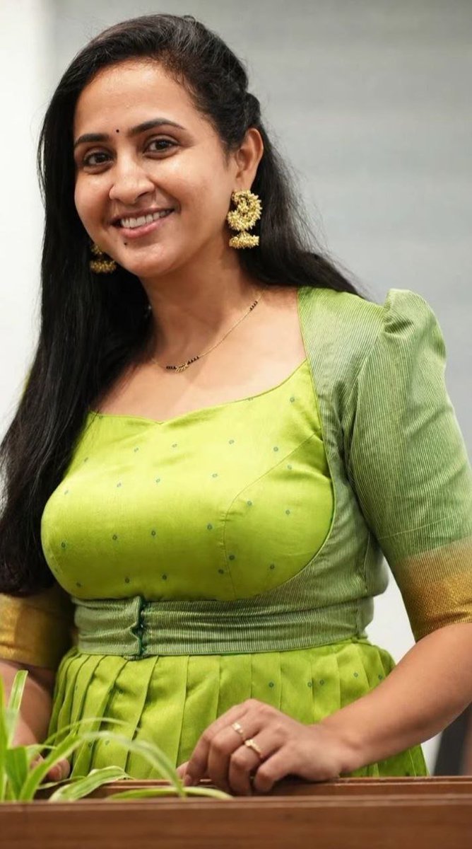 telugu_inc_luv's tweet photo. Vadina and akka iddaru pregnancy tarwata glow vachi kasi ekkistunaru idarilo evari paalu pindi tagutaru firstu https://t.co/p6UeCwRywF