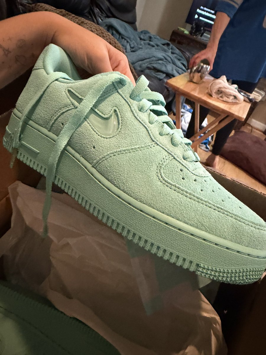 itisthegirl's tweet photo. secured the liberty air force 1s https://t.co/RlsXtjNhyf