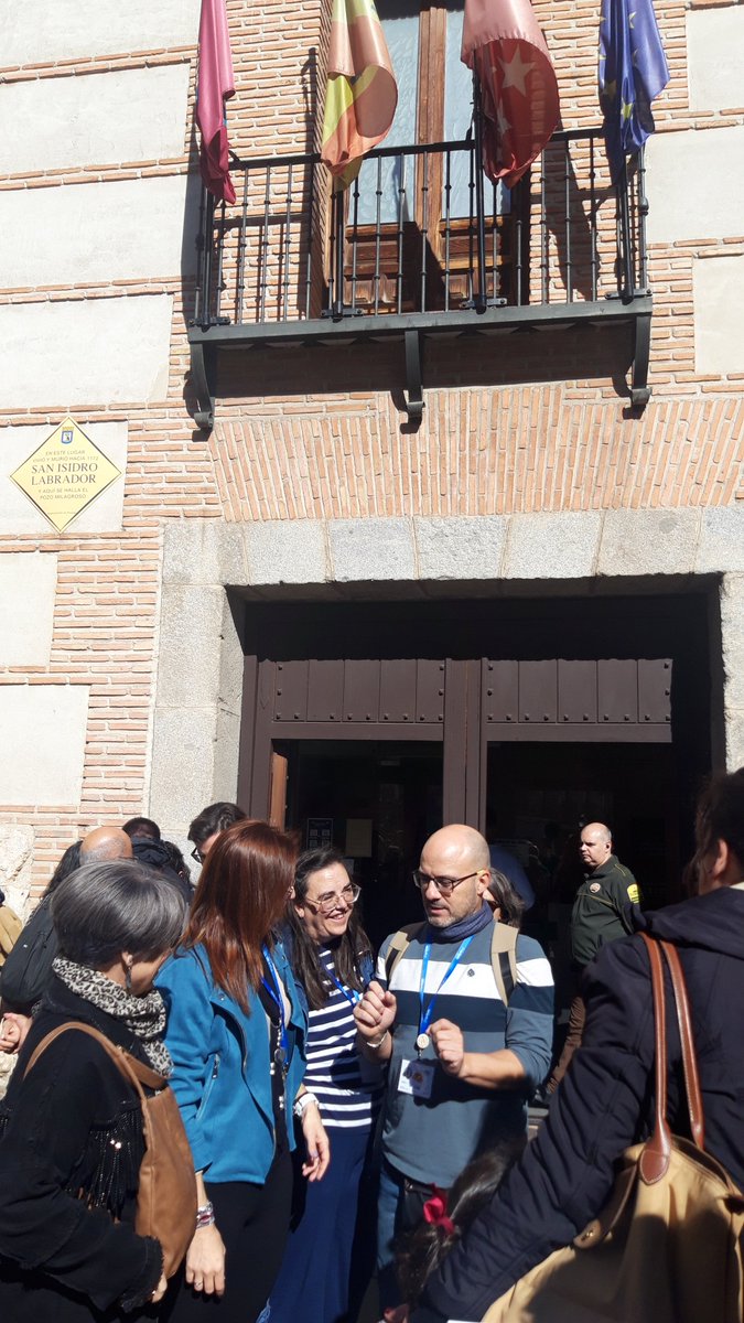 reliesdecine's tweet photo. Hoy hemos descubierto los orígenes de #Madrid, visitado las reliquias de #SanIsidro #SantaMariaDeLaCabeza, la Iglesia de San Francisco el Grande y de #SanAnton con el testimonio de una voluntaria y comiendo en @metro_bistro @paz_mensajeros
#viajamosenreli #10innovareli https://t.co/h7tl4nSNkg