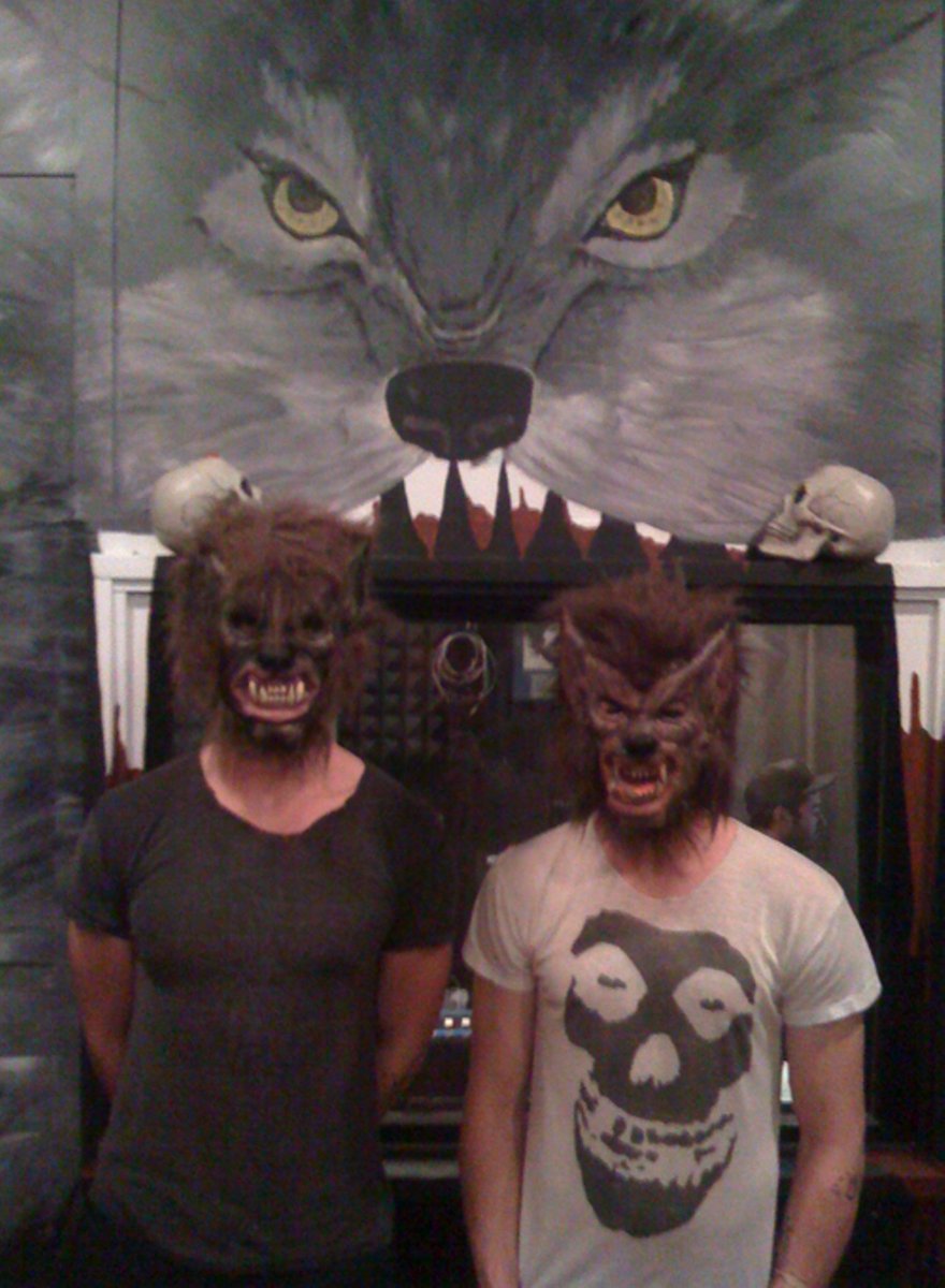 DMB_Updates's tweet photo. Same old monsters 👻🧟‍♂️
#DeadMansBones #DMB https://t.co/WtT1LwVW7T