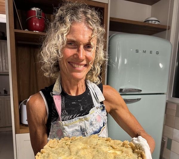 solmontielm's tweet photo. mi mamá se comió una ia terrible de que havanna había sacado una yerba sabor alfajor y me tiró “está bueno porque así no lo comes” https://t.co/BrN9tYVJCY