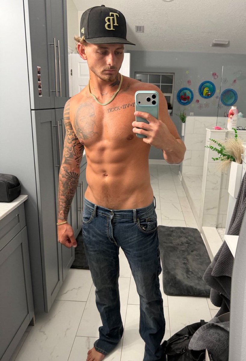 alpharockyx1's tweet photo. Rt 5 of my posts🔥 https://t.co/VeuBynyTH1