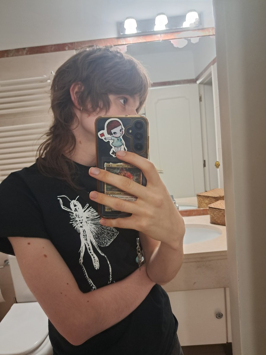 fawn_motif's tweet photo. Hello world :D just set up my Twitter and hoping to make a bunch of cool butchfemme friends (all photos of me) https://t.co/2UOhocggC2