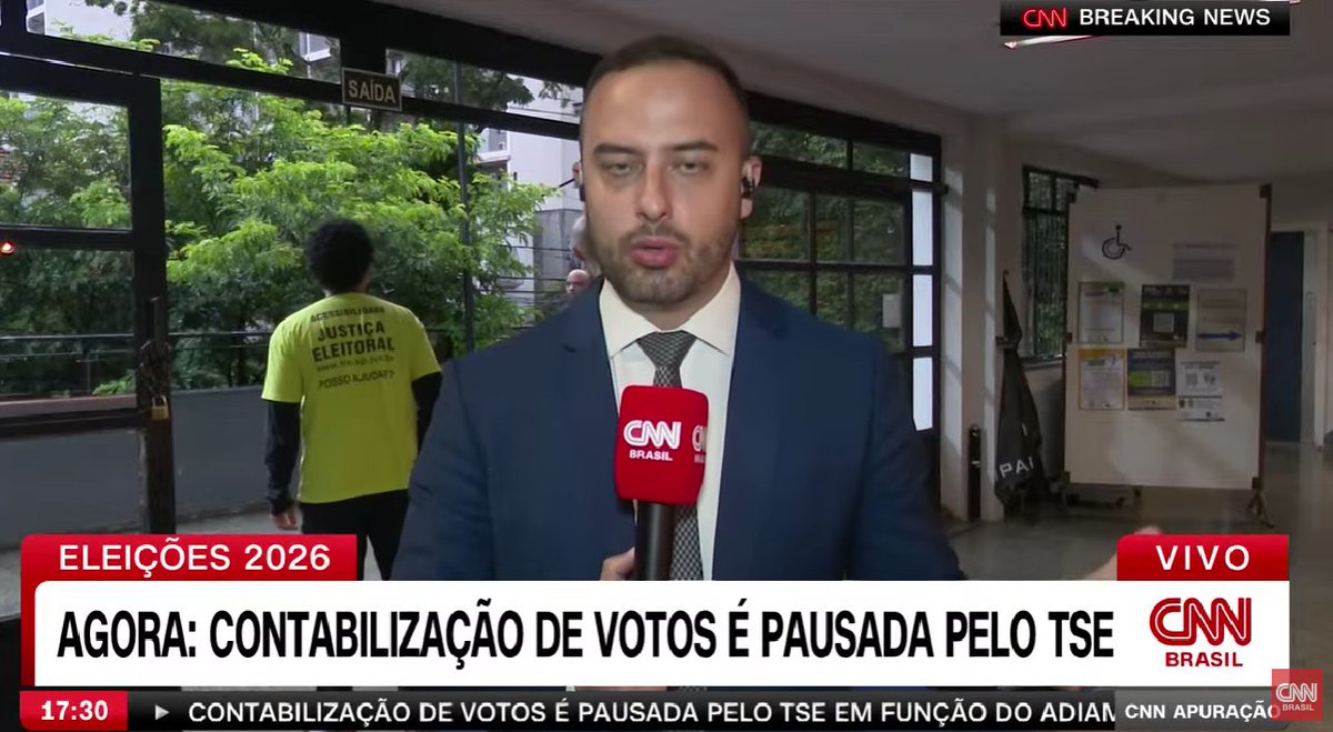 ElTrumpista's tweet photo. AHORA EL TRIBUNAL SUPREMO ELECTORAL PAUSA EL CONTEO DE VOTOS.

Mientras los Centros de Votación vuelven ABRIR después del cierre de urnas, por un pedido express de Lula a la Justicia.

Escandaloso, bananero, un golpe. https://t.co/SijTsF0oJa