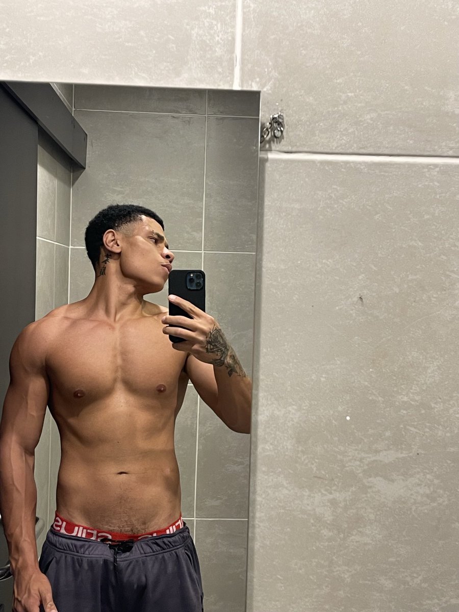 daniboy38318106's tweet photo. 🔥🔥🔥 https://t.co/KeXHcqRSRq