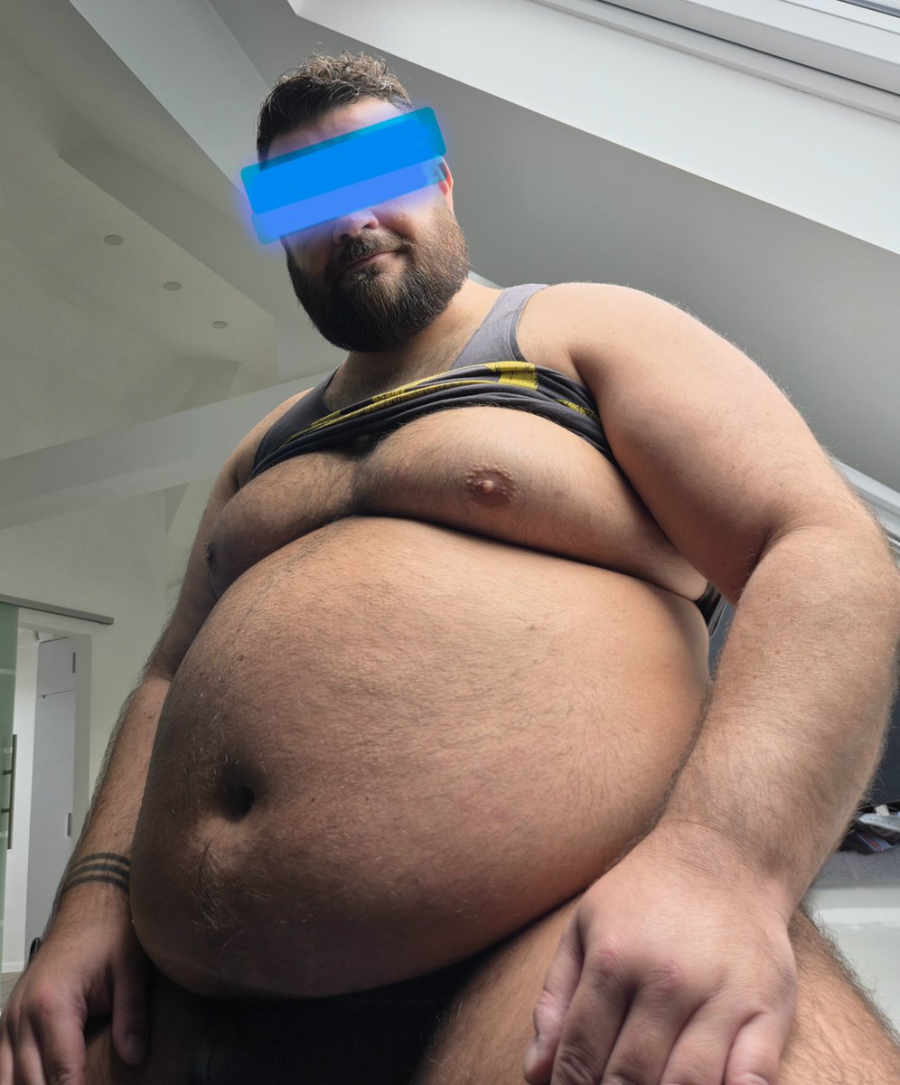 TeamGainer's tweet photo. Oh wow! soon I'll be "super obese" - so keep motivating me guys! https://t.co/BQ3841t2Vw