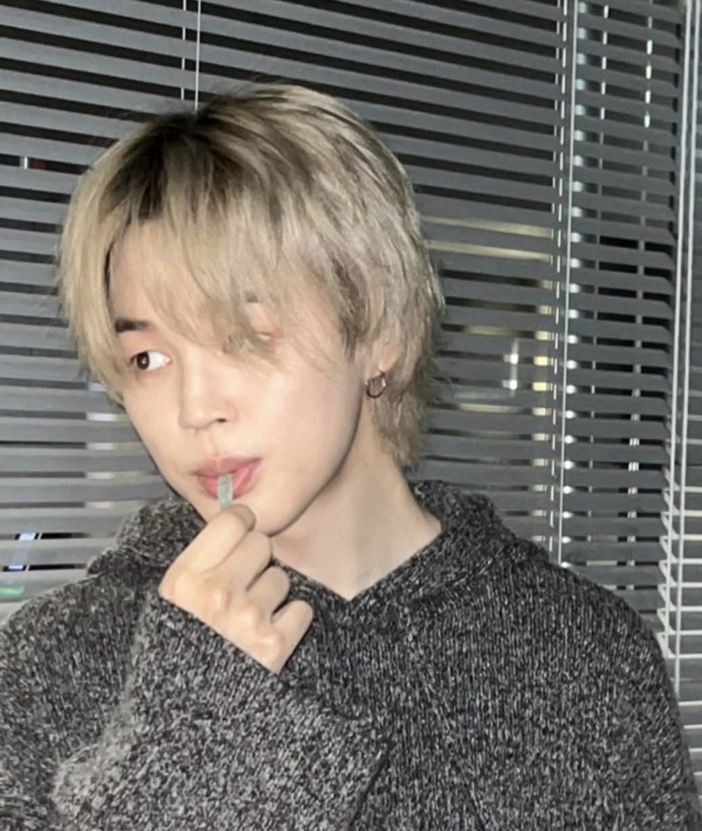 Sugashii13's tweet photo. “you came”                             “you called” https://t.co/3ZqOLwowa9