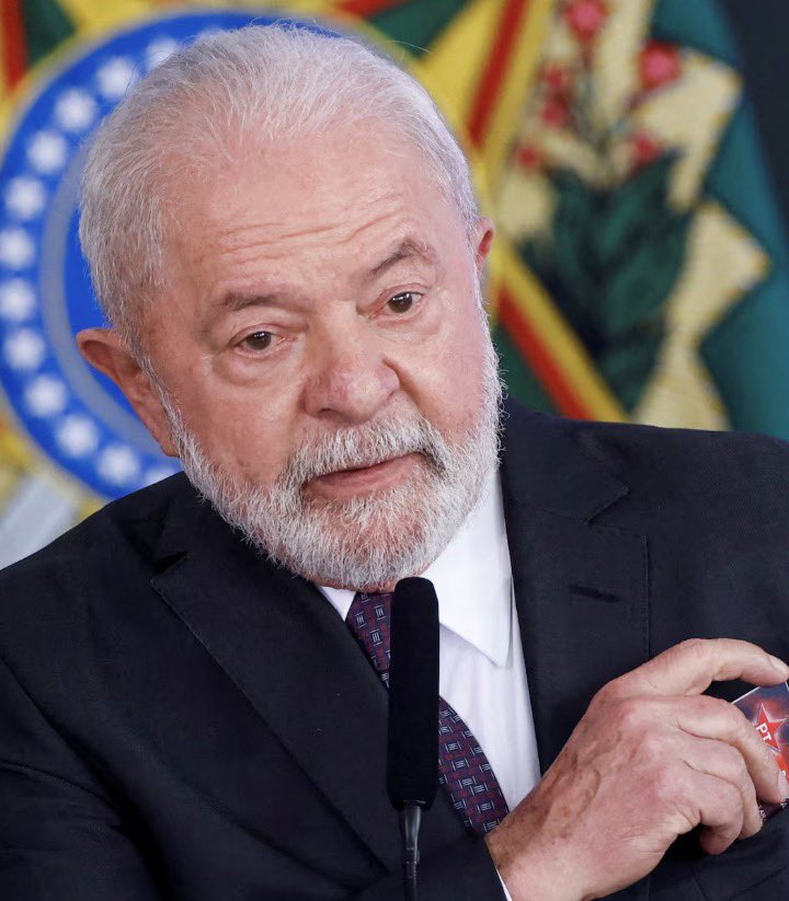 MeidasTouch's tweet photo. 🚨 BREAKING: Lula is projected to WIN reelection as president of Brazil, defeating Flávio Bolsonaro, son of former President Jair Bolsonaro and an ally of Donald Trump.

The projection comes just ONE DAY after Reuters exposed a Trump administration effort to help return the Bolsonaro family to power.

A major political upset in Brazil.