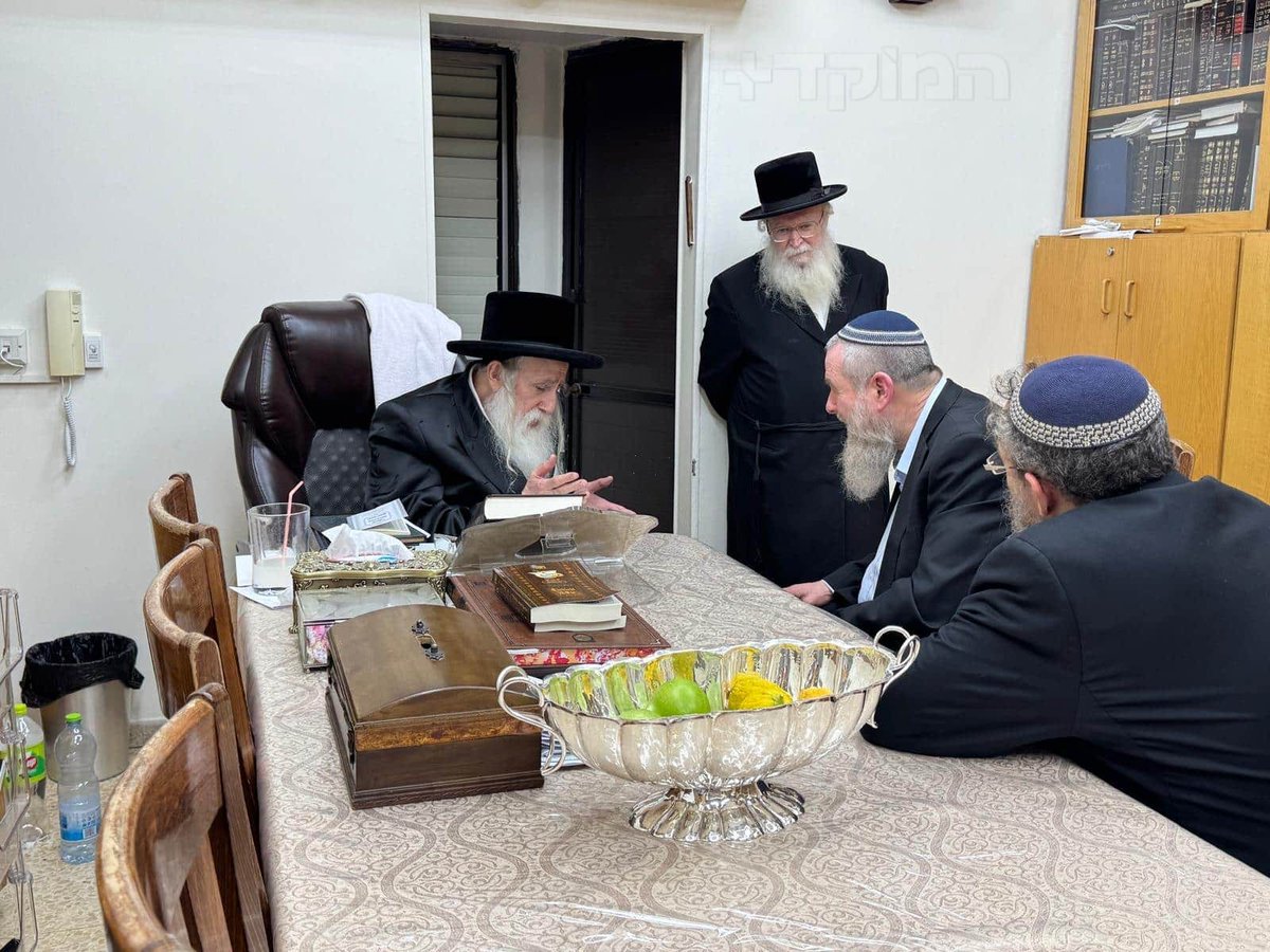 hamoked_il's tweet photo. המוקד: "שתצליח לקדש שם שמים": התמיכה החרדית בח"כ אבי מעוז מממשיכה להתרחב. האדמו"רים ממכנובקא וקרלין בירכו את יו"ר נעם לישראל בברכת הצלחה במערכת הבחירות. ח"כ מעוז זוכה לקבלת פנים חמה בקרב ההנהגה החרדית על רקע פעילותו למען עולם התורה ובני הישיבות, ובפרט במאבק סביב סוגיית הגיוס. https://t.co/rdr5ttZU6Z