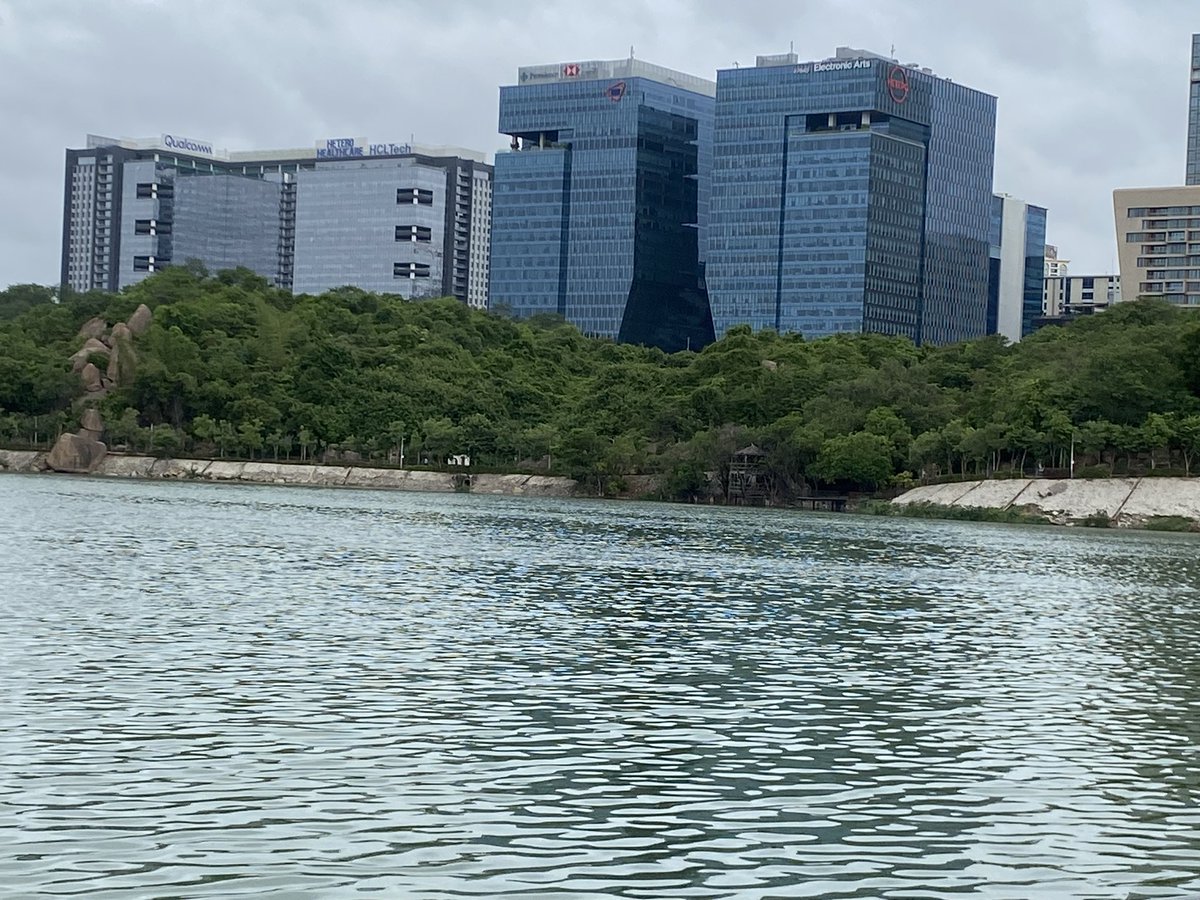 Astraanoir's tweet photo. #Hyderabad is 🫶 and a delight for techies , taxpayers, start up enthusiasts and food connoisseurs. 
From vaccines to softwares from weapons to space tech and from PSUs to  MNCs .
#irreplaceable  https://t.co/W8oJA8gJzU https://t.co/hdbHJzd7yM