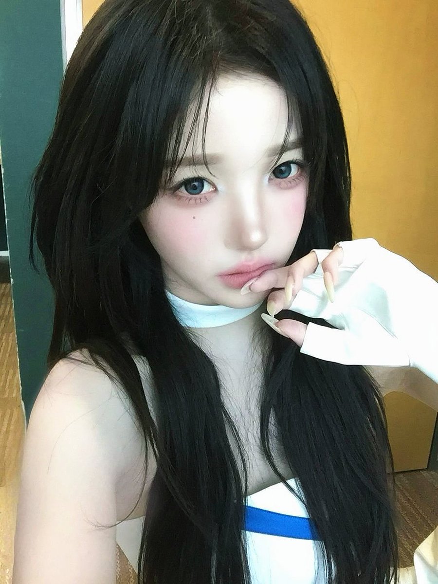 acechaewoni's tweet photo. 261025 코스모톡(Cosmo Talk)

#tripleS #트리플에스 #トリプルエス #김채원 #ChaeWon #채원 #チェウォン https://t.co/8jCrITkw71