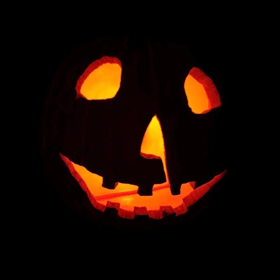 SlasherRadio's tweet photo. 48 Years ago today arguably the greatest #horror movie of all time released, the original HALLOWEEN (1978) 🔪🎃