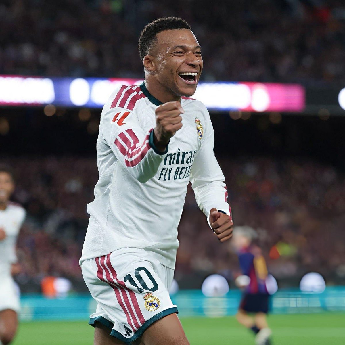 kirabolinks's tweet photo. 🚩 Kylian Mbappé has now scored 15 goals and 3 assists in 14 games all competitions this season:
#GameOn: Barcelona 1-2 Real Madrid 🔥
⚽⚽ Kylian Mbappé
⚽ Raphinha
- La Liga
Presented by 🤝 @MustardseedJS
#kirabolinks | #GiftedEra https://t.co/JOZVqXExk5