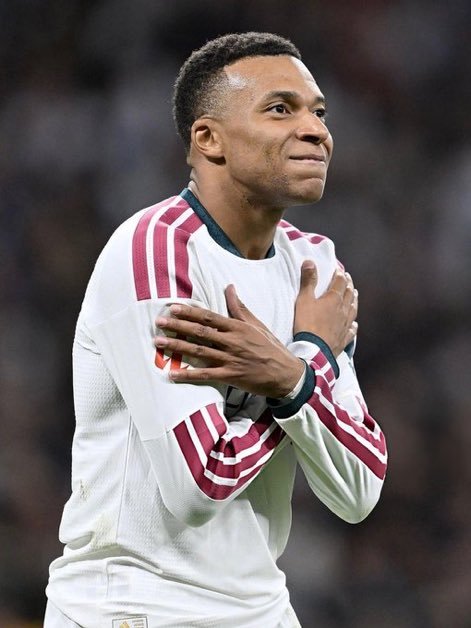 kirabolinks's tweet photo. 🚩 Kylian Mbappé has now scored 15 goals and 3 assists in 14 games all competitions this season:
#GameOn: Barcelona 1-2 Real Madrid 🔥
⚽⚽ Kylian Mbappé
⚽ Raphinha
- La Liga
Presented by 🤝 @MustardseedJS
#kirabolinks | #GiftedEra https://t.co/JOZVqXExk5