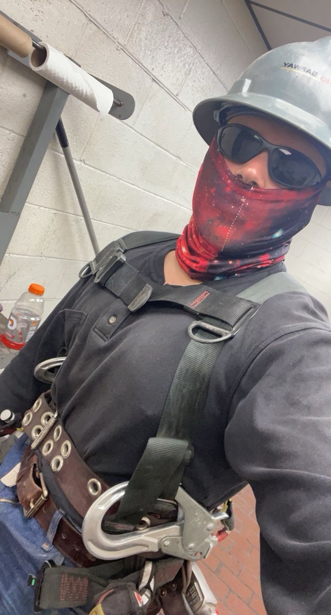 Joeystarzzz's tweet photo. My ass is OSHA certified 😛 https://t.co/AgDaK4q5AK