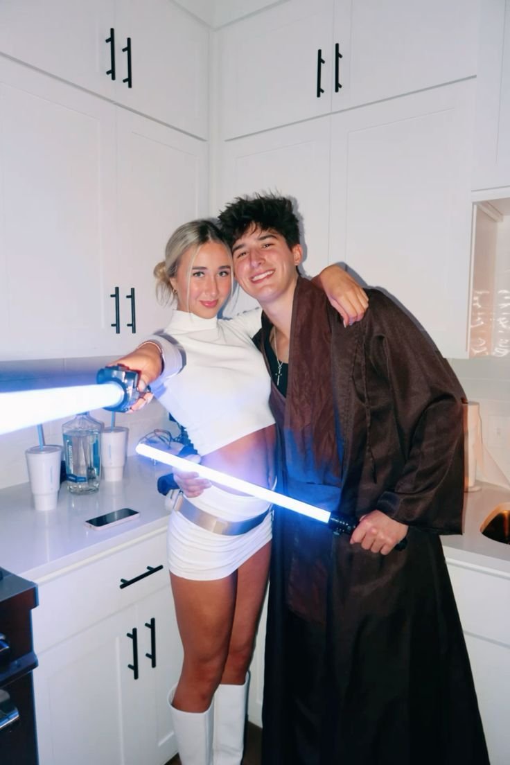 anakinsizpadme's tweet photo. Halloween'da Anakin ve Padme olma hayali https://t.co/gaBb9OH0qe