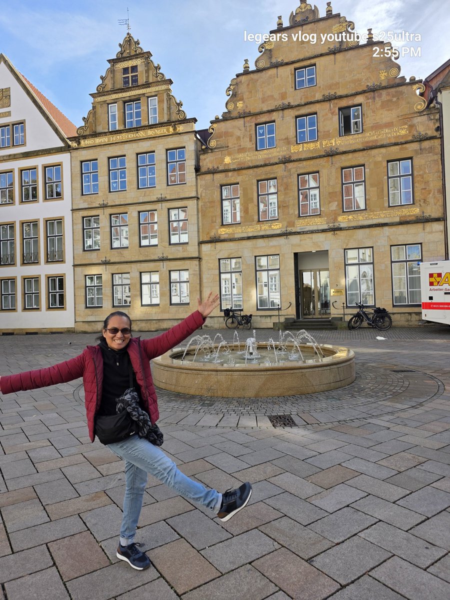 LEGEARSVLOG's tweet photo. Living my best life in Bielefeld! ✨ Soaking up the sunny vibes, historic 1593 charm, and pure joy by the fountain. Which pose is your favorite: 1, 2, or 3? Drop a comment below! 👇
#Bielefeld #GermanyTravel #LeGearsVlog #TravelVibes #ExploreGermany https://t.co/D5bO4gHH0K