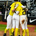 Photo by Oregon Softball (@OregonSB)