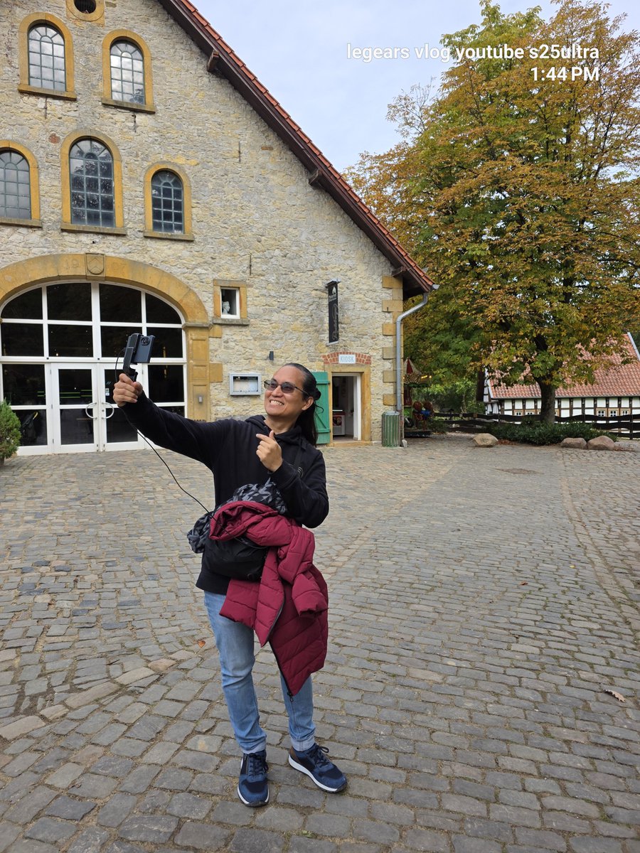 LEGEARSVLOG's tweet photo. Exploring the charming Bielefeld Zoo today! 🐾🍂 Capturing the best autumn vibes for the next vlog. What’s your favorite animal to see at the zoo? Drop it in the comments! 👇✨
#BielefeldZoo #LeGearsVlog #AutumnVibes #GermanyTravel #ZooDay https://t.co/LZA9YyQV0H