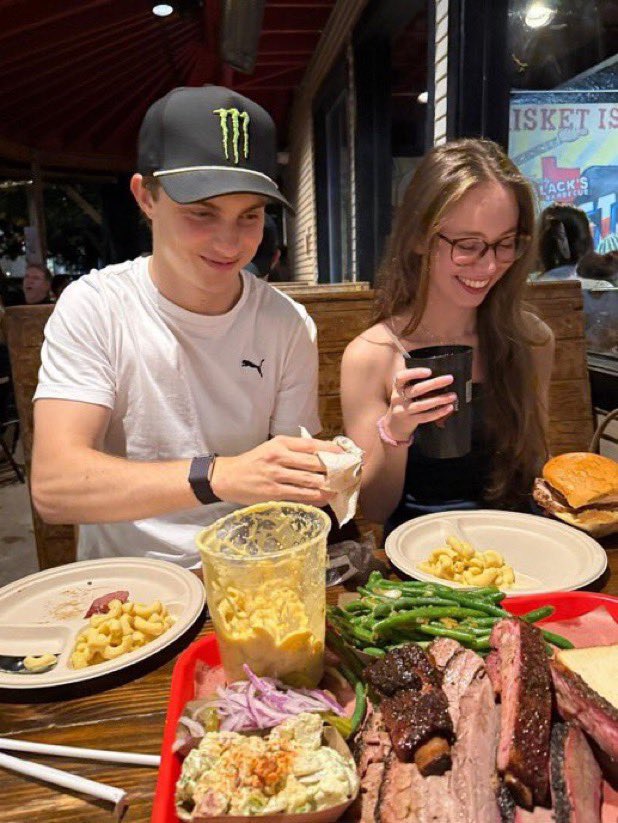 oscarists's tweet photo. let’s go to the bbq place so we can add another pic to the collection and leave this misery behind friend https://t.co/GrcAdITu42