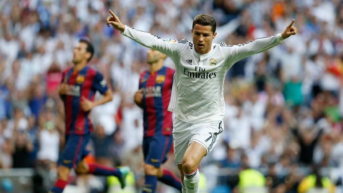 BarcaTimes's tweet photo. 🚨 The last time Barcelona lost to Real Madrid on October 25, they went on to win the TREBLE that season!

It happened in the 2014/15 season, when Barça had also suffered a defeat against PSG beforehand. #fcblive 🏆 https://t.co/dEFCyUkb6o