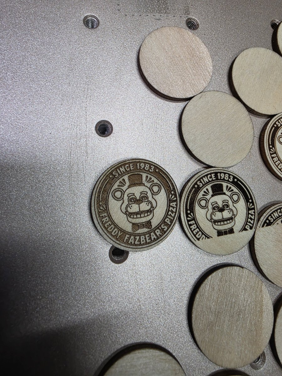 VTBackup's tweet photo. That's odd these coins must have a side that the setting can dig into and another that doesn't? https://t.co/cgP2ASdzLG