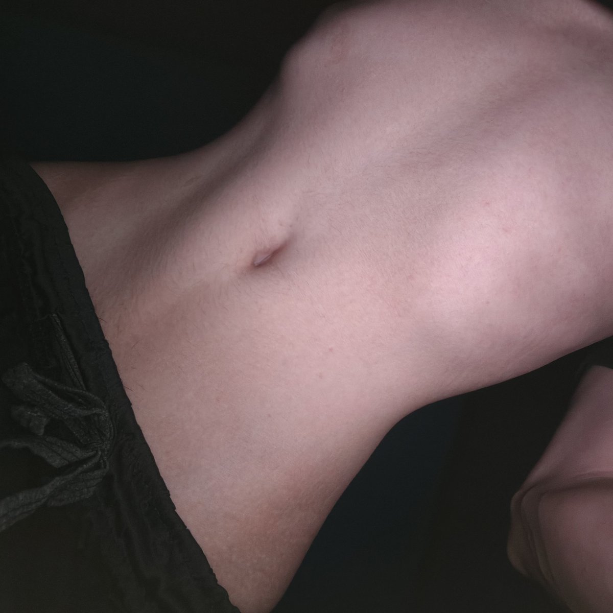 Auxvvvv's tweet photo. tummy 

#twink
#femboy
#thinspo https://t.co/Dj1JlZlwiY