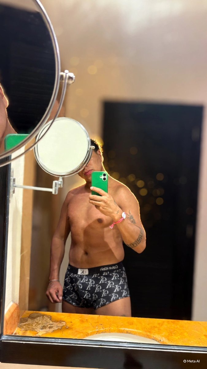 Gian280495's tweet photo. Quien para deslecharme🍆💦 https://t.co/gkggGpxBlE